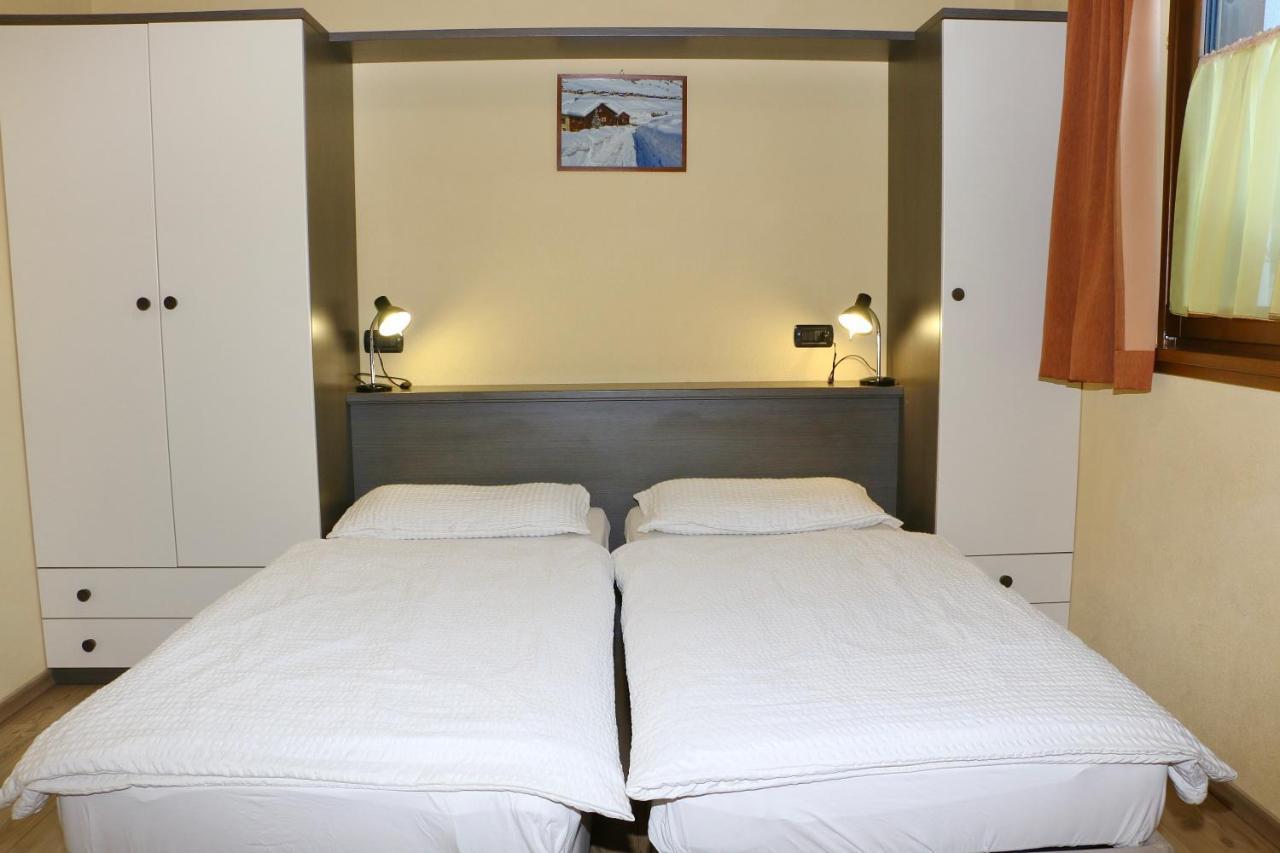 Casa Peri Lägenhet Livigno Exteriör bild