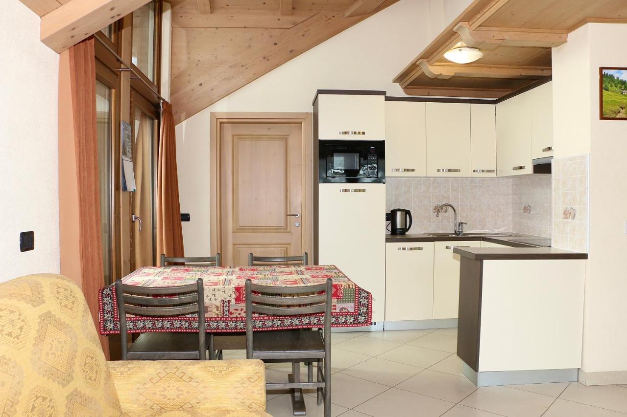 Casa Peri Lägenhet Livigno Exteriör bild
